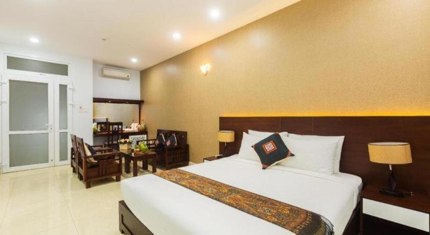 Hotel Navy 3*
