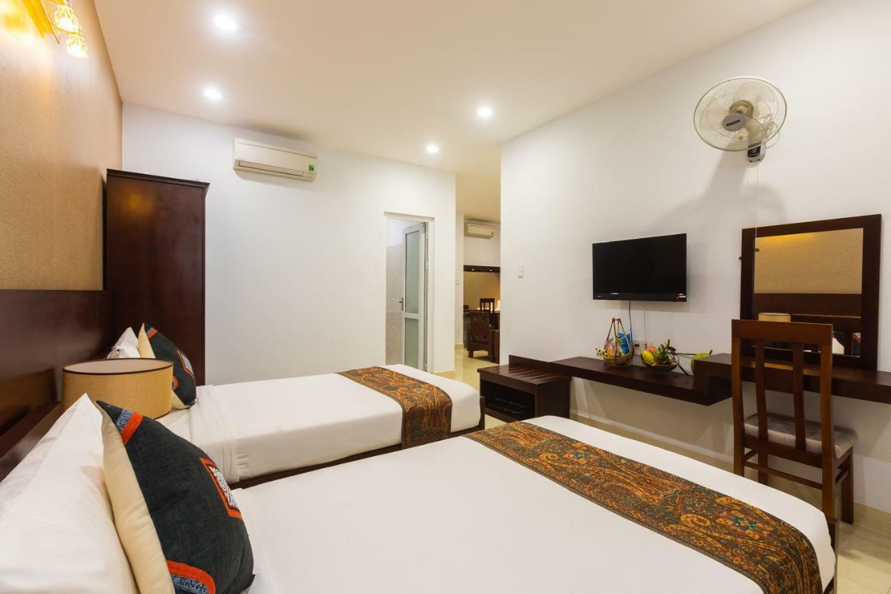 Hotel Navy